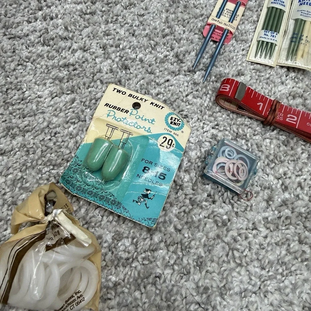 HUGE LOT ‎ crochet knitting needles hooks metal wood plastic  (READ)